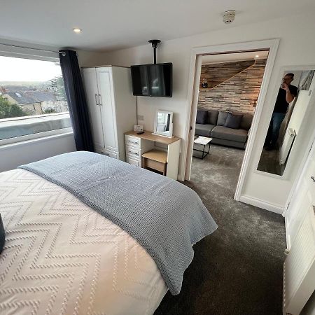 Coach Guest House Tenby Exterior photo