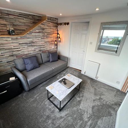 Coach Guest House Tenby Exterior photo