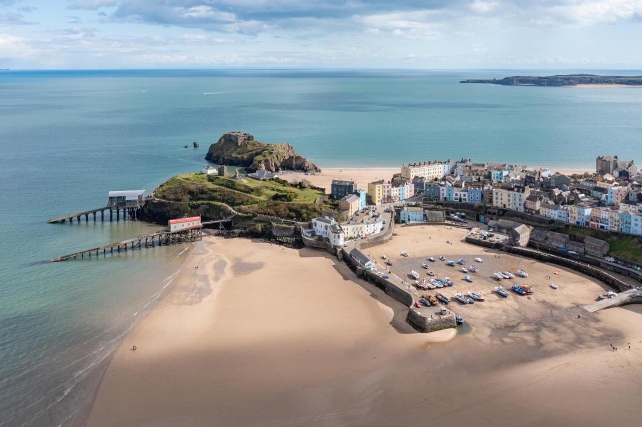Coach Guest House Tenby Exterior photo
