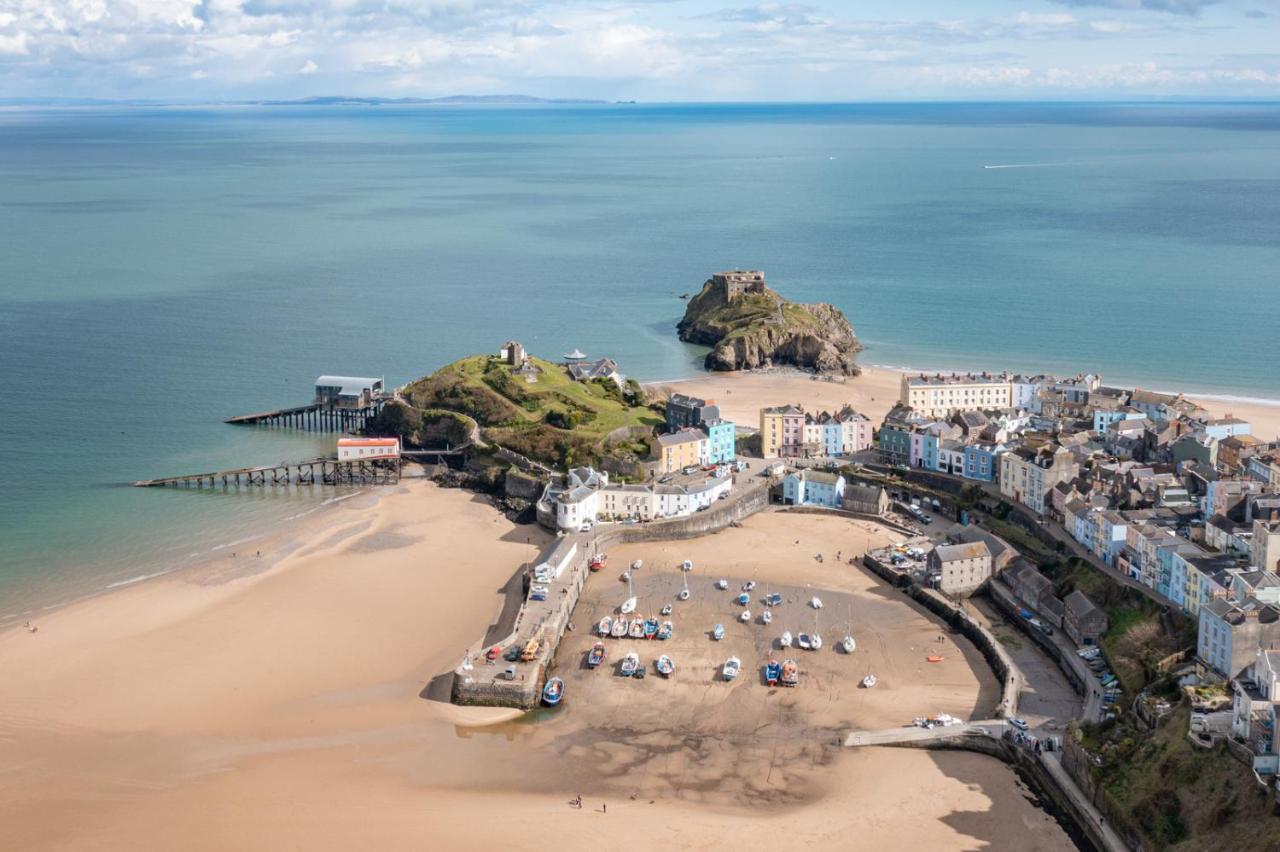 Coach Guest House Tenby Exterior photo